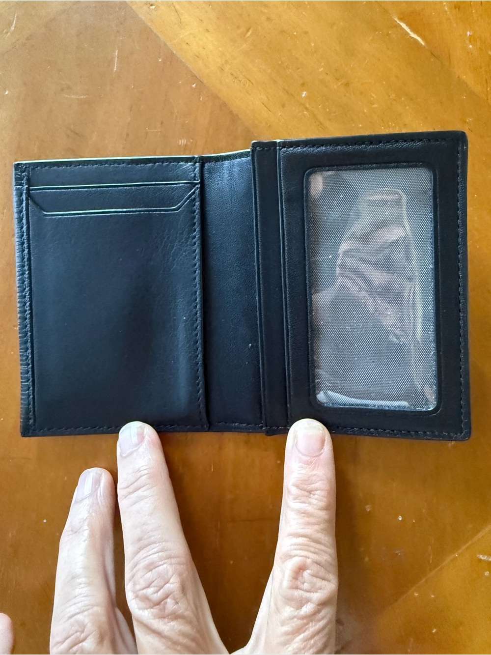 Tumi Black Textured Leather Bifold wallet Holder with Silver Logo - Picture 2 of 4